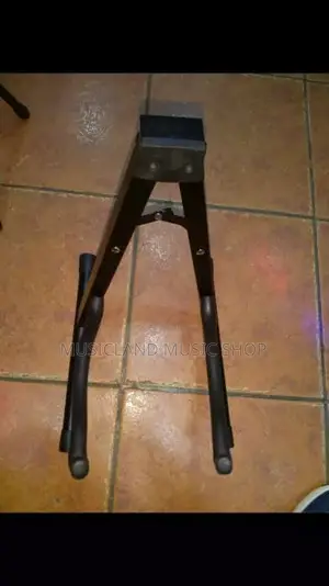 Guitar Stand Single 1800