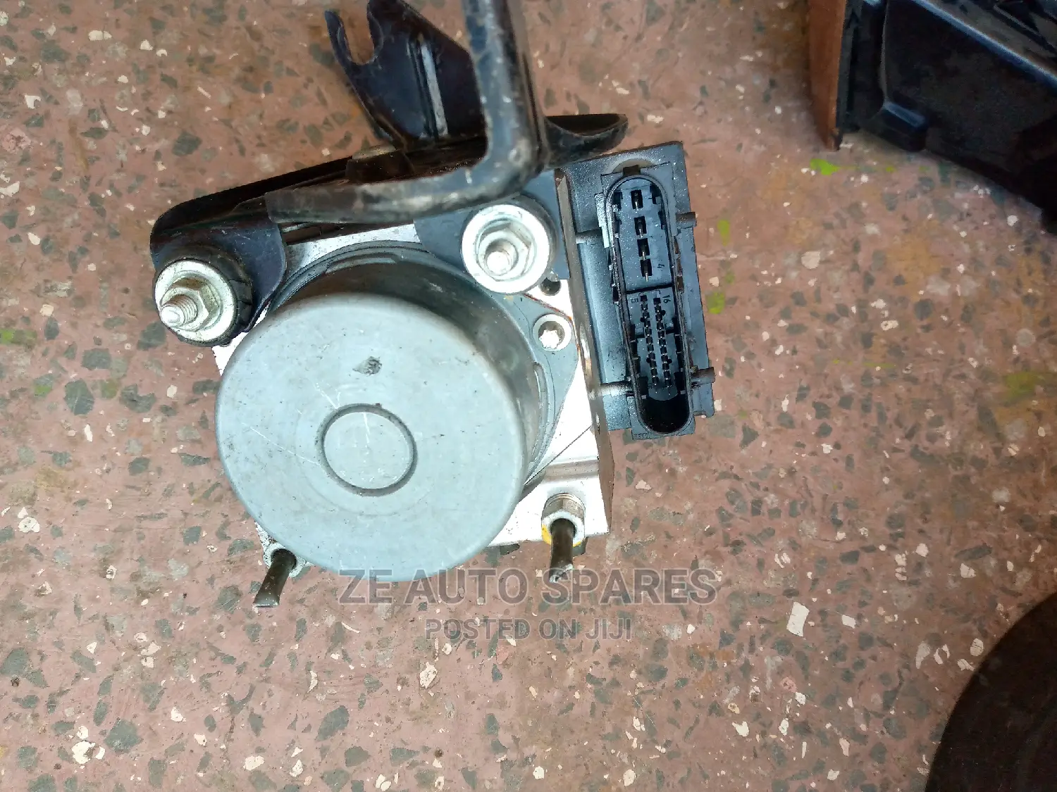 Nissan Note 2012 ABS