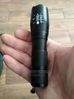 LED Torch Super Bright CREE T6 Torch Zoomable Waterproof Fl