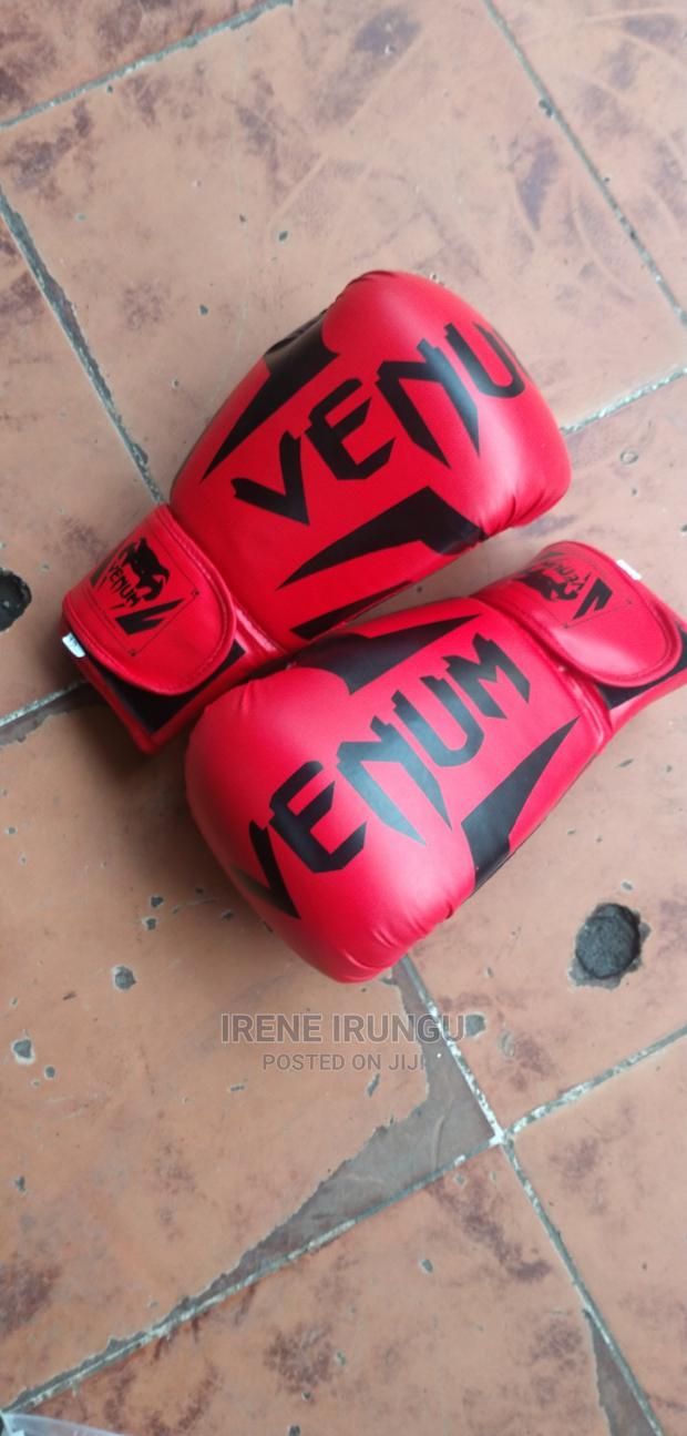 12 Oz Punching Gloves - main view
