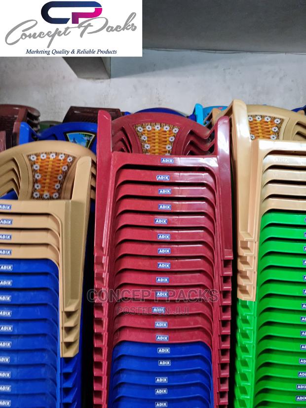 Quality Plastic Chairs. Flower Back - thumbnail 3