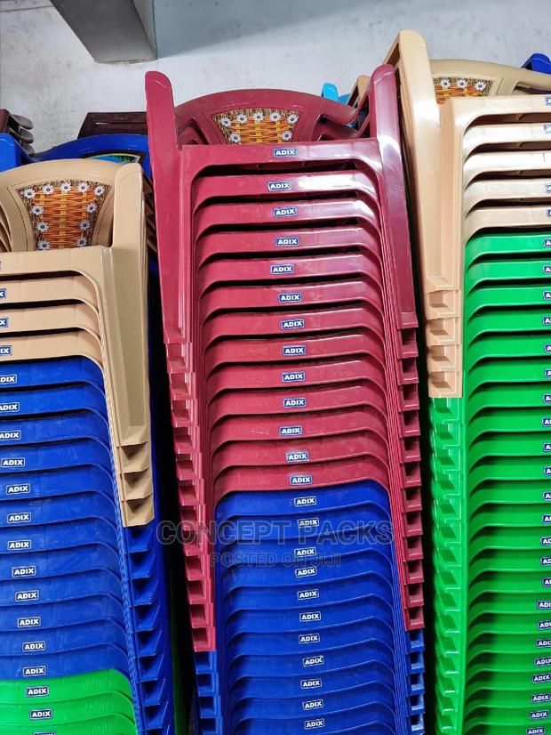 Quality Plastic Chairs. Flower Back - thumbnail 4