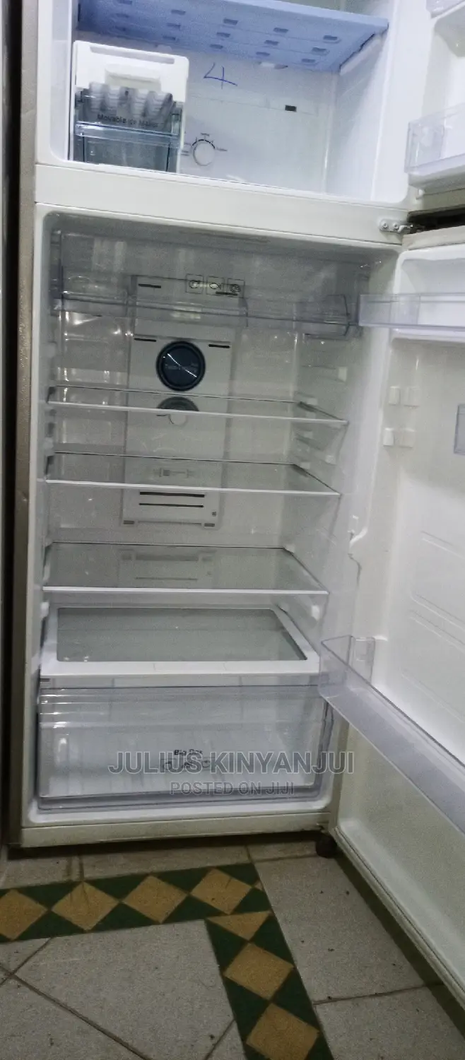 Twin Cooling Double Door Fridge