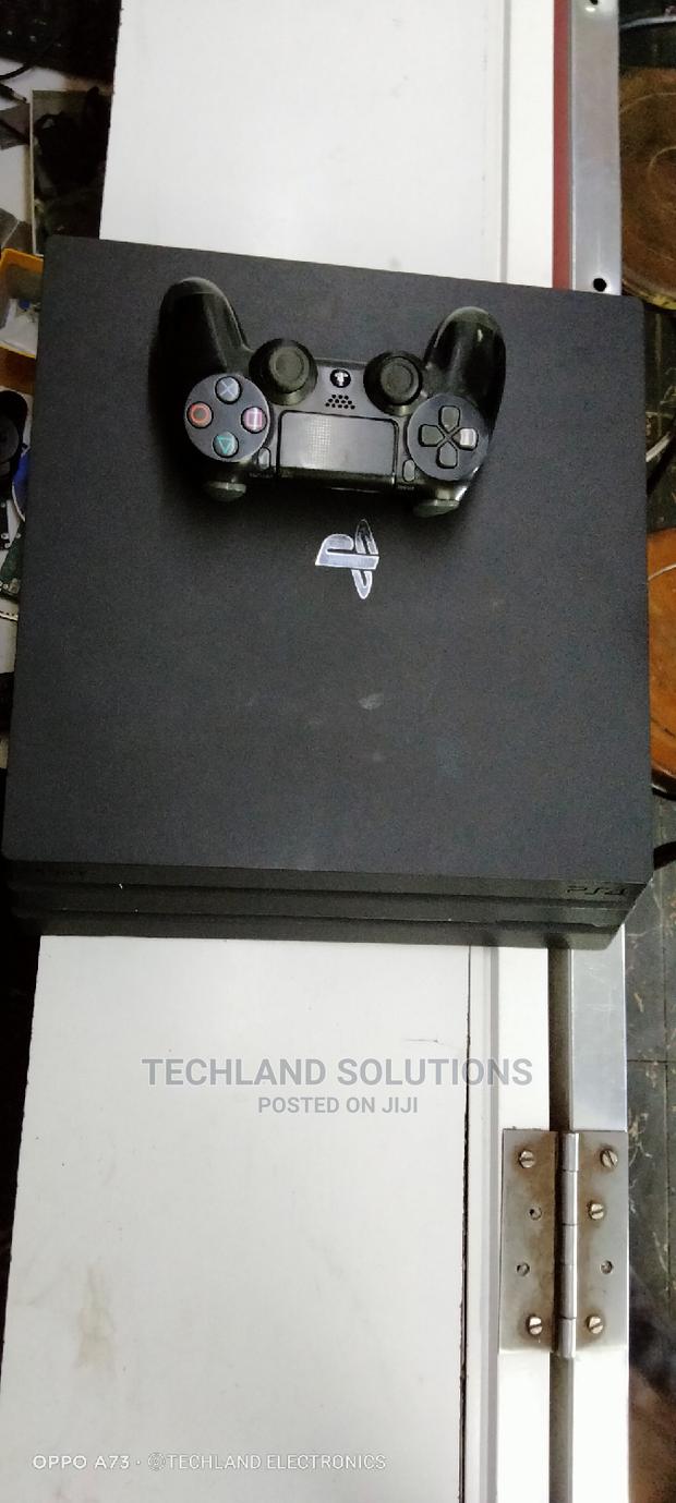 Ps4 Pro, One Tb - main view