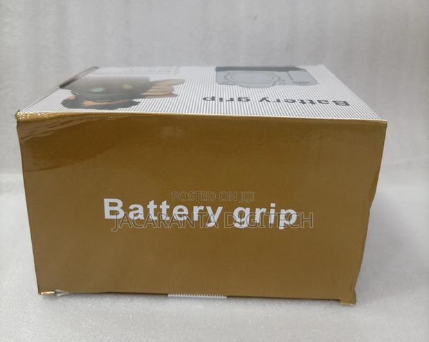 Battery Grip for Nikon D750