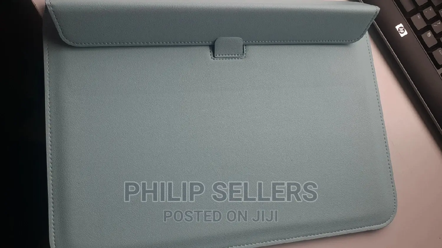 Quality Leather Material Waterproof and Scratch Resistant