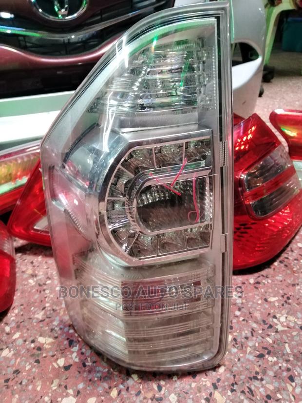 Toyota Voxy 2010-2012 Clear Taillight/ Backlight /Rearlight - thumbnail 2