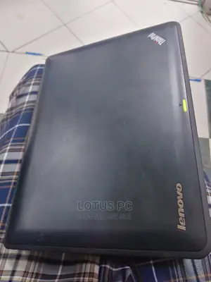 Laptop Lenovo ThinkPad X130e 4GB Intel Core 2 Duo HDD 320GB