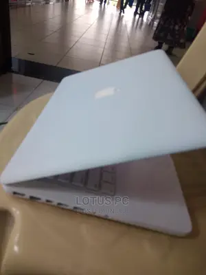 Laptop Apple MacBook Pro 2010 4GB Intel Core 2 Duo SSD 250GB
