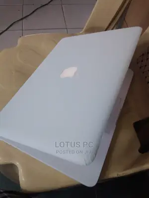 Laptop Apple MacBook Pro 2010 4GB Intel Core 2 Duo SSD 250GB