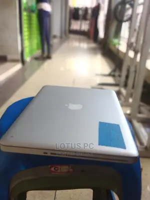 Laptop Apple MacBook Pro 2012 4GB Intel Core I5 HDD 500GB