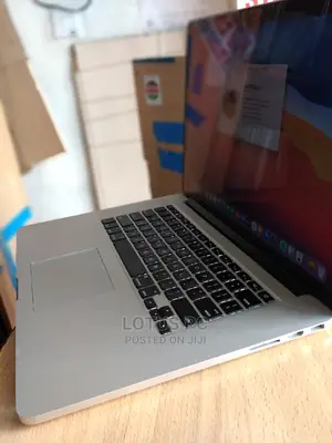 Laptop Apple MacBook Pro 2013 8GB Intel Core I7 SSD 512GB