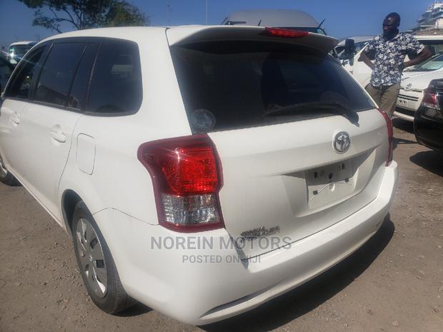 Toyota Fielder 2015 Off White - thumbnail 3