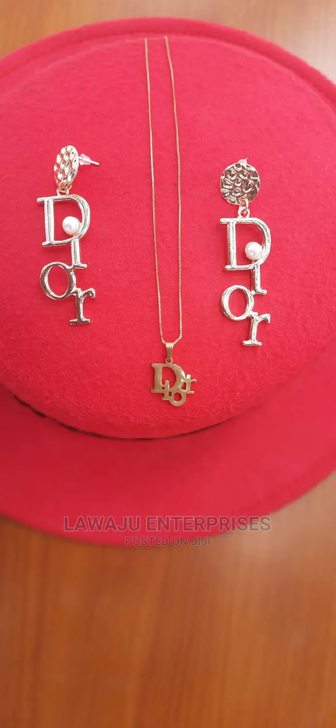 Necklace Earrings Set