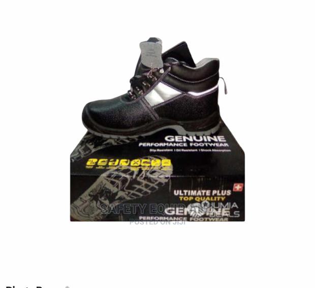 Top Ultimate Plus Safety Boot - main view