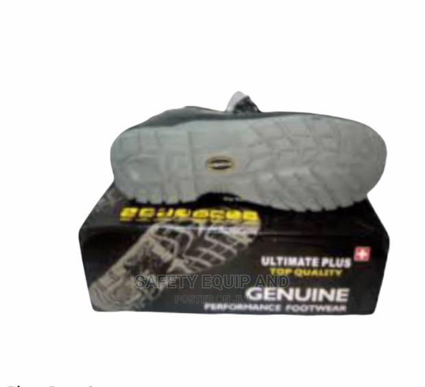 Genuine Safety Boot (Ultimate Plus) - main view
