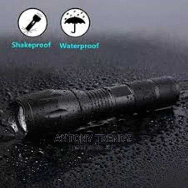 Led Flashlight Ultra Bright Torch T6/L2/V6 Camping Light 5 S - main view