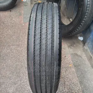 Bridgstone Tires for Mitsubishi Fi Sizes 255/70r22.5