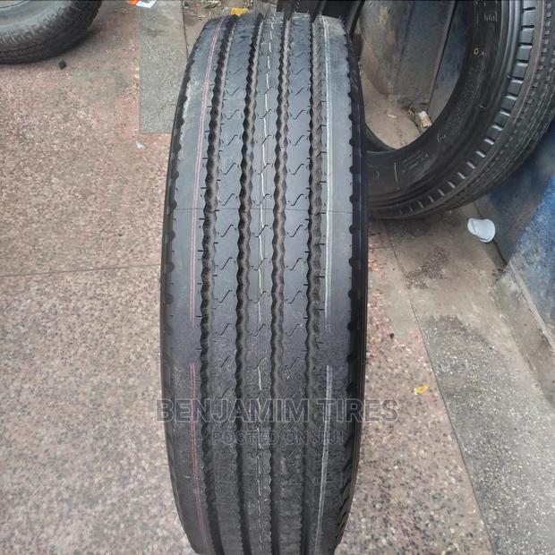 Bridgstone Tires for Mitsubishi Fi Sizes 255/70r22.5