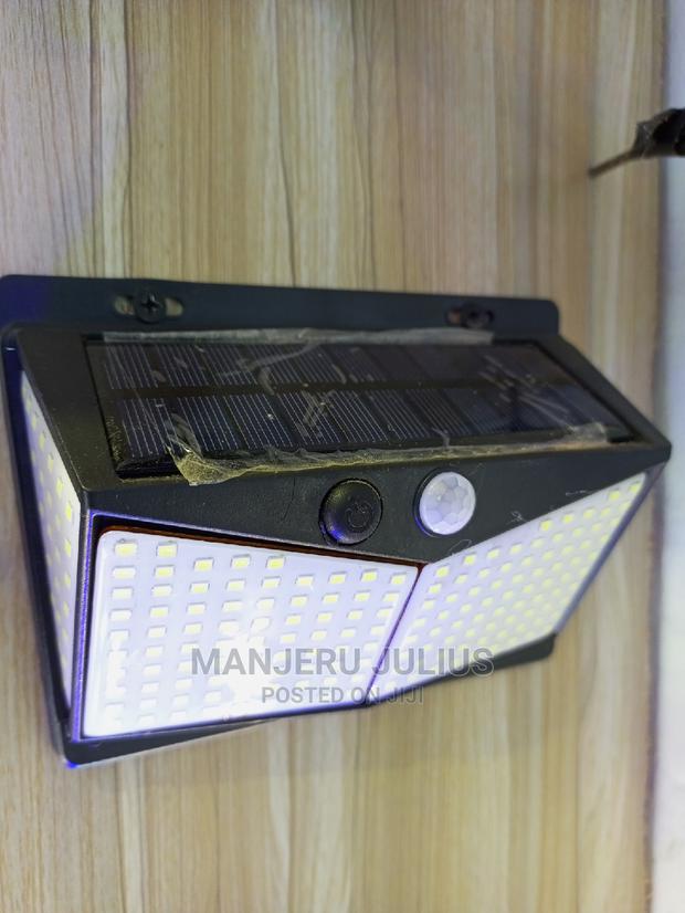 Solar Wall Lights - thumbnail 2