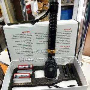 Zoomable Cree Flashlight Torch Plus Battery And Charger - thumbnail 2