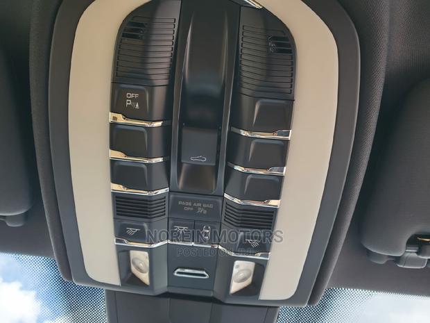 Porsche Cayenne 2015 Black - thumbnail 11