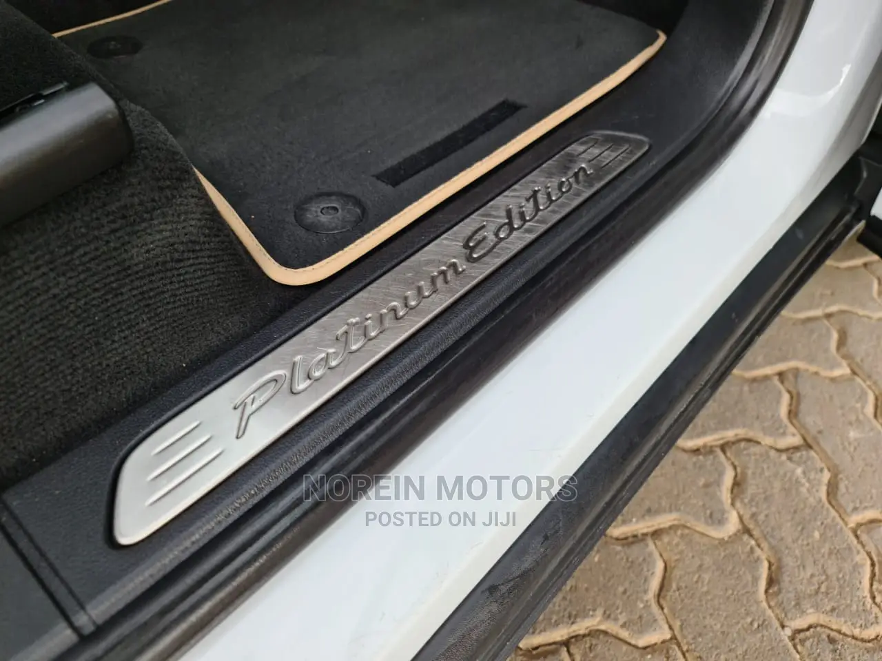 Porsche Cayenne 2015 White