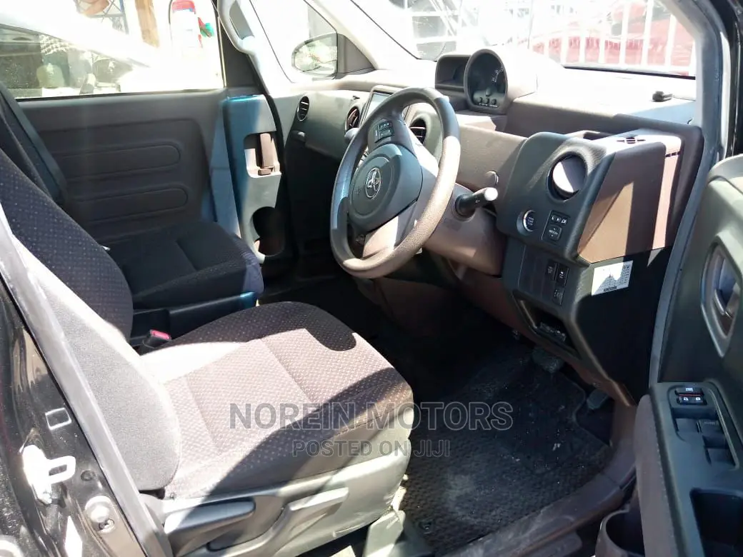 Toyota Spade 2014 Matt Black