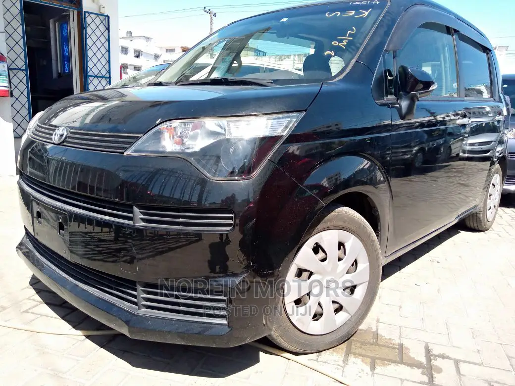 Toyota Spade 2014 Matt Black