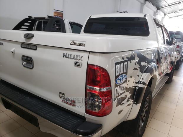 Toyota Hilux 2014 White - thumbnail 5
