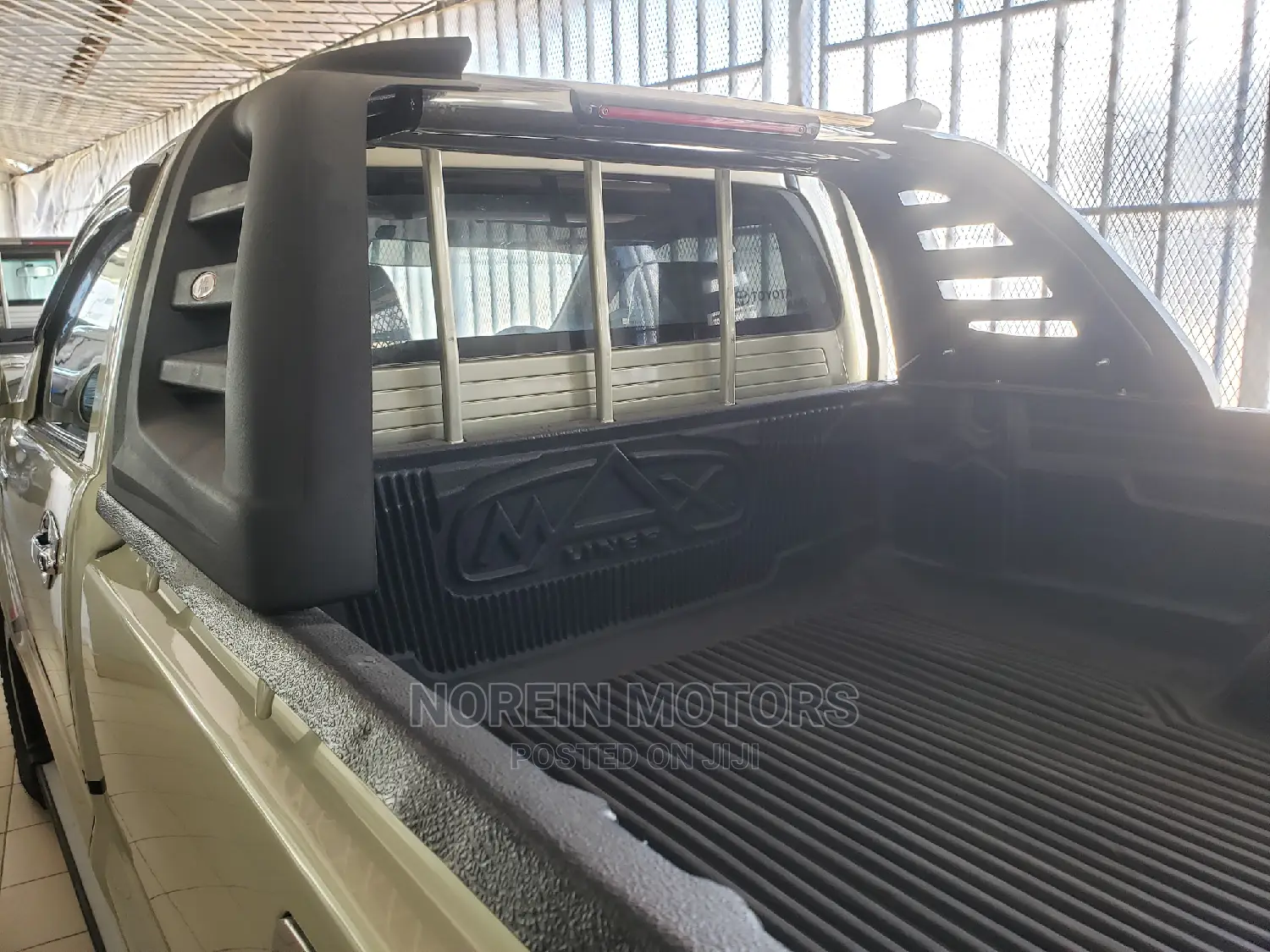 Toyota Hilux 2014 Gray