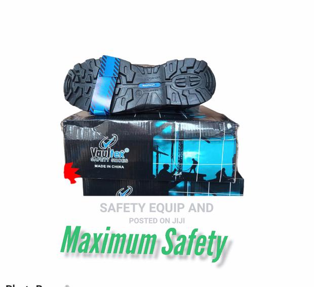 Best Selling Vaultex Footwear for Safety