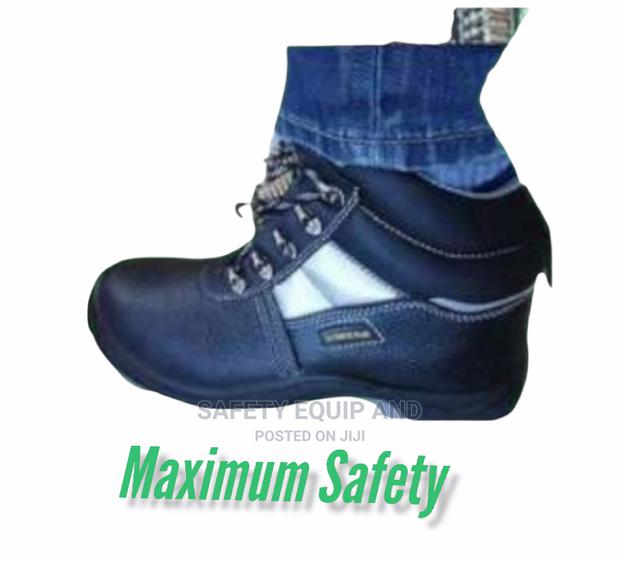 Vaultex Quality Safety Boots - main view