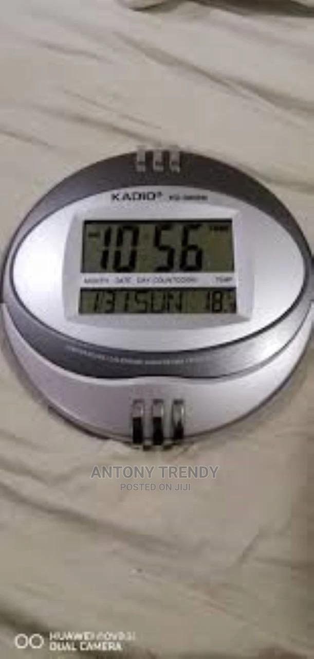 Kadio Plastic Wall Mount and Table Temperature Display