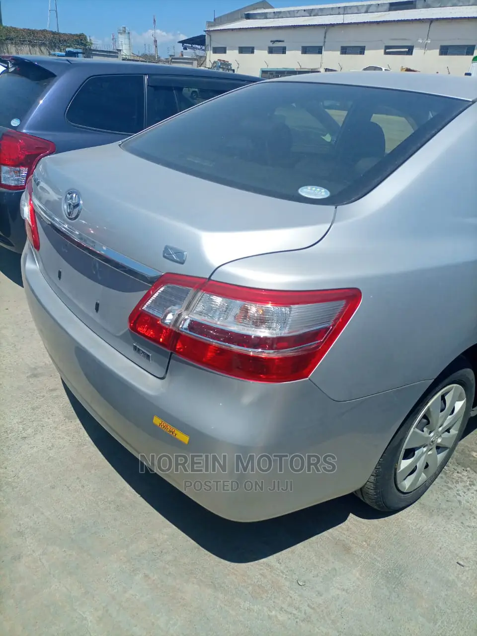 Toyota Premio 2015 Silver