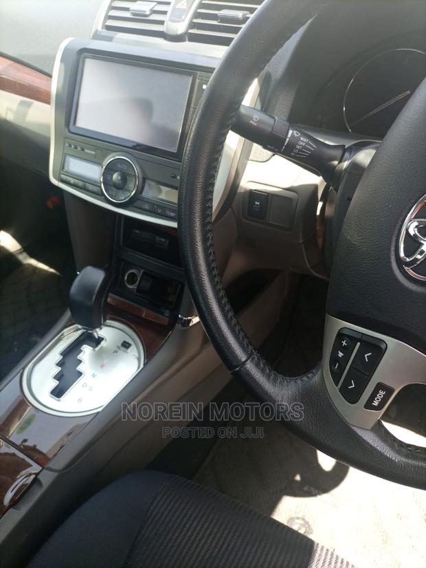 Toyota Premio 2015 Silver - thumbnail 10
