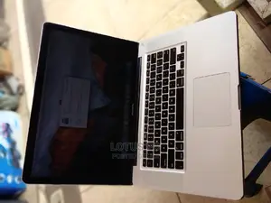 Laptop Apple MacBook 8GB Intel Core I7 HDD 1T