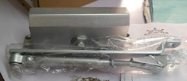 Metallic and Aluminium Door Closer