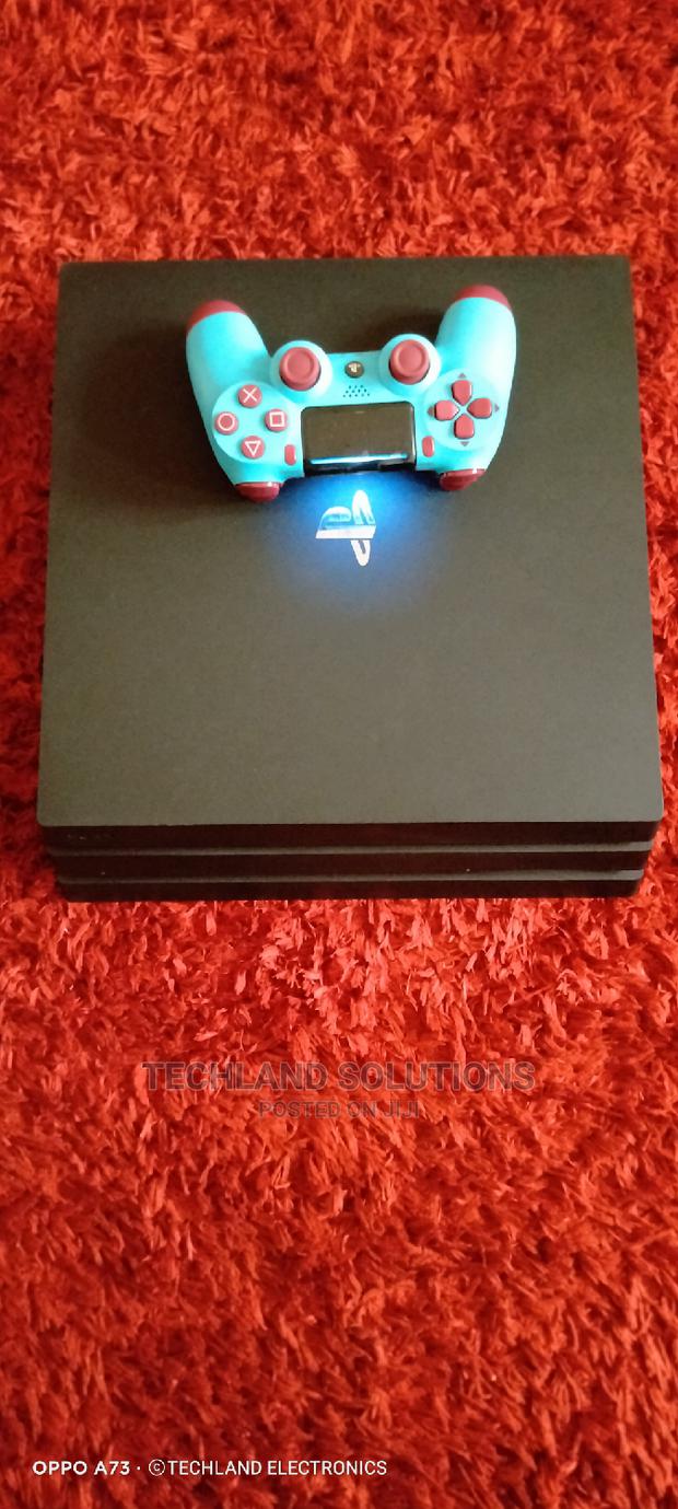 Playstation 4 Pro( Ps4 Pro) - main view