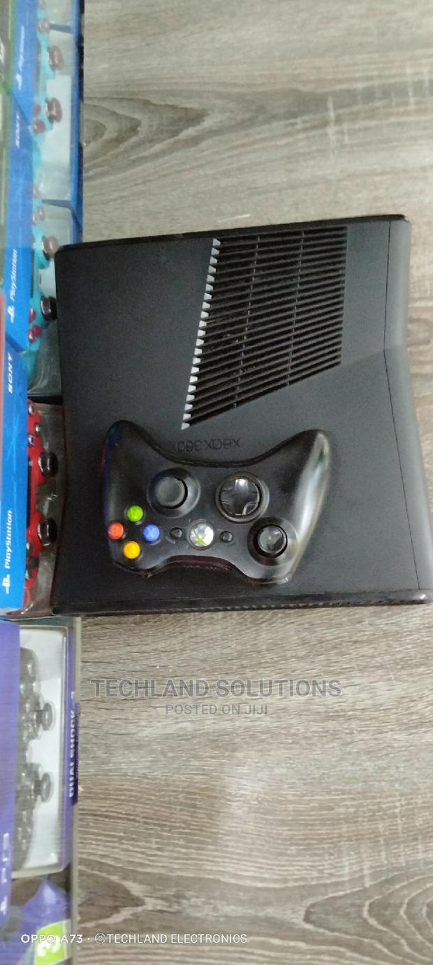 Xbox 360 With 13 Games - main view