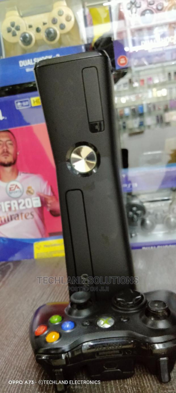 Xbox 360 With 13 Games - thumbnail 5