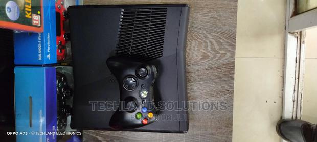 Xbox 360 With 13 Games - thumbnail 6