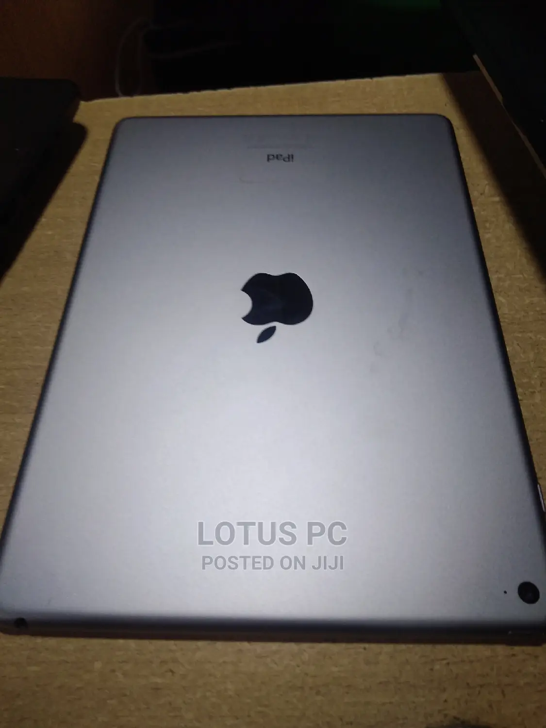 Apple iPad Air 64 GB Gray