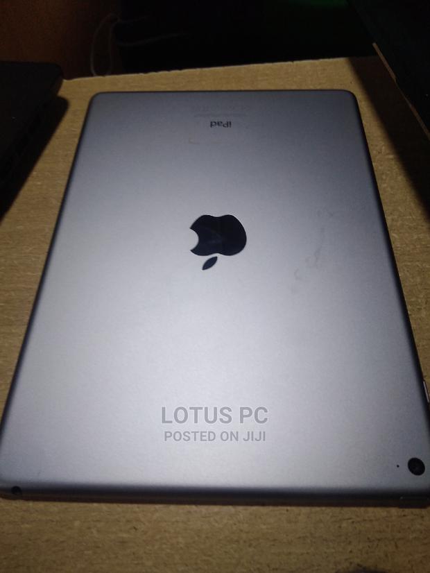 Apple iPad Air 64 GB Gray - thumbnail 3