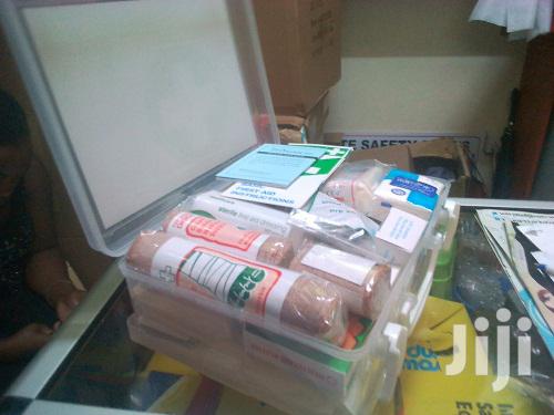 Medium First Aid Kit/Category B/Clear First Aid Kit - thumbnail 3