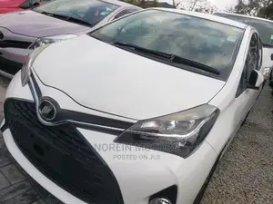 Toyota Vitz 2015 White
