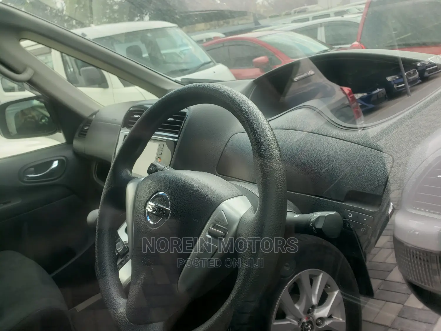 Nissan Serena 2014 White