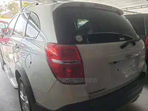 Chevrolet Captiva 2014 White