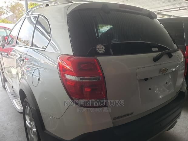 Chevrolet Captiva 2014 White - thumbnail 4