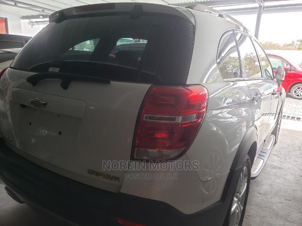 Chevrolet Captiva 2014 White - thumbnail 5